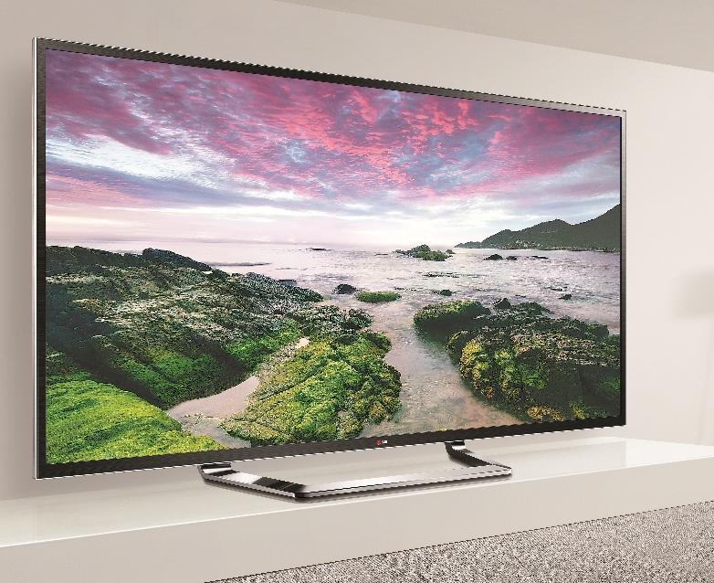 LG a vândut în România două TV-uri Ultra HD de 2,1 metri, care costă 21.000 de euro bucata.  Cumpărătorii, din Târgu Mureş şi Timişoara