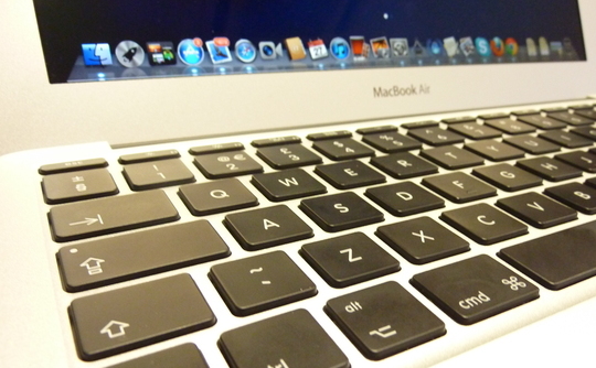 MacBook Air 11in - fineţe şi putere în acelaşi pachet