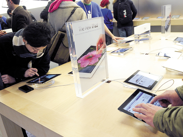 Războiul pe piaţa tabletelor se încinge: Microsoft va arunca în luptă un concurent pentru iPad