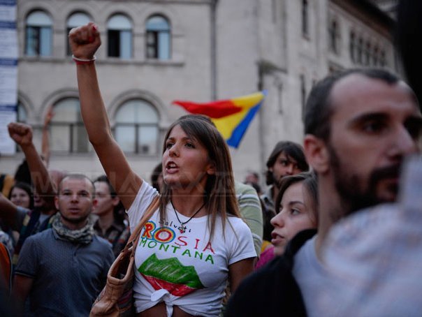 Protestele faţă de proiectul de la Roşia Montană continuă