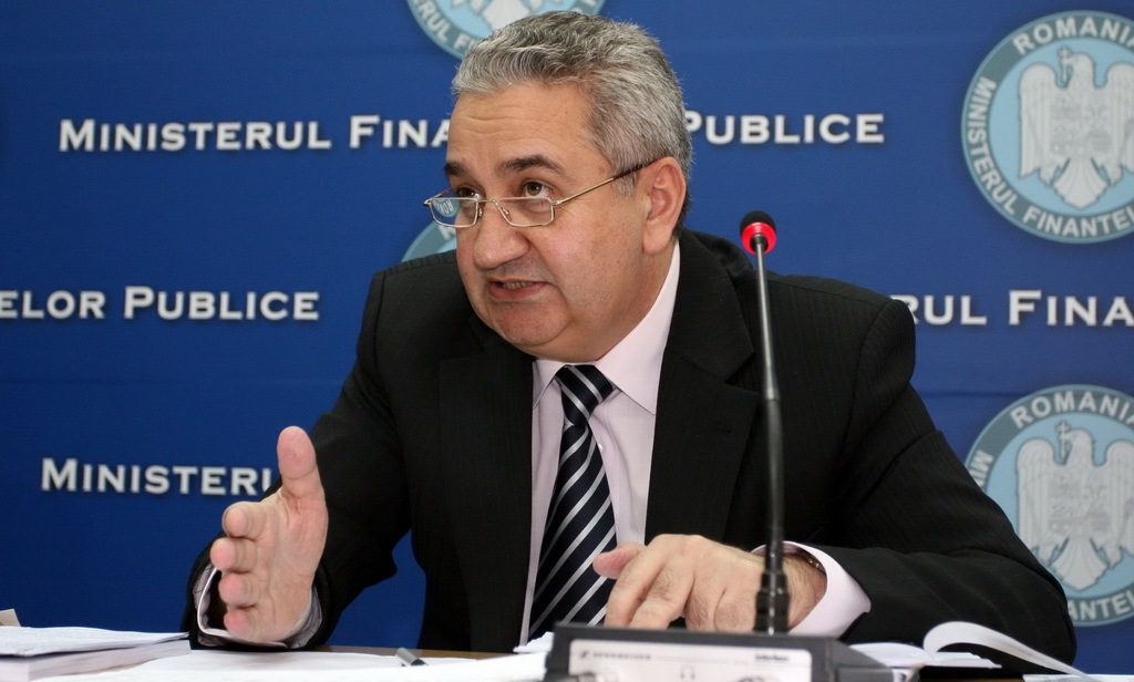 Gherghina, MFP: Este foarte posibil să avem o revizuire a creşterii economice pe 2012. Analizăm posibilitatea taxării băncilor
