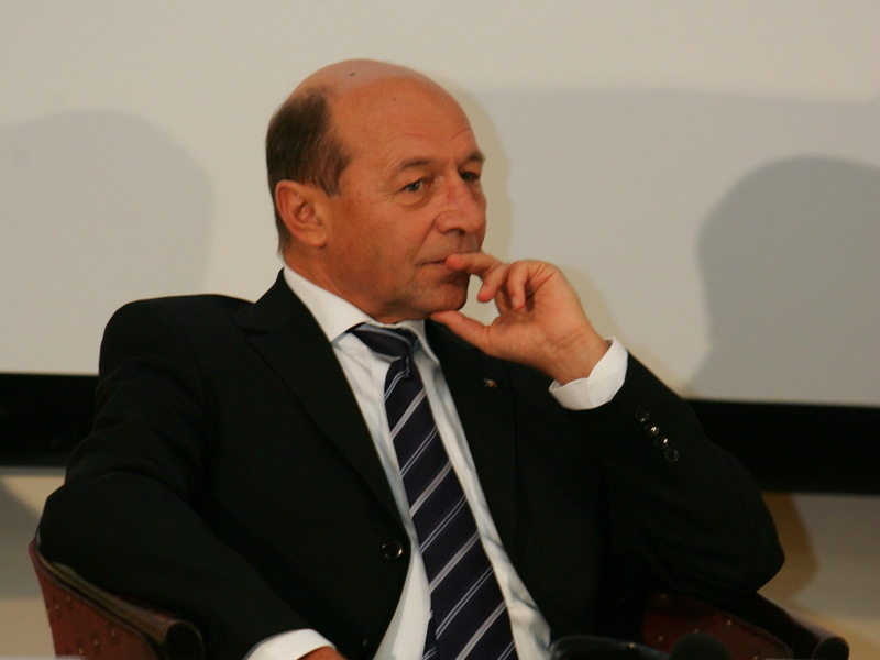 Băsescu: Am rupt orice legătură cu Petrom; politica sa e imorală