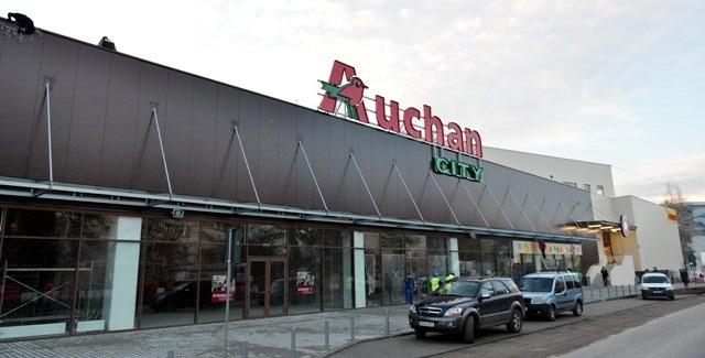 Auchan a ales 20 din cele 24 de magazine Real şi deschide azi un hipermarket propriu în Bucureşti