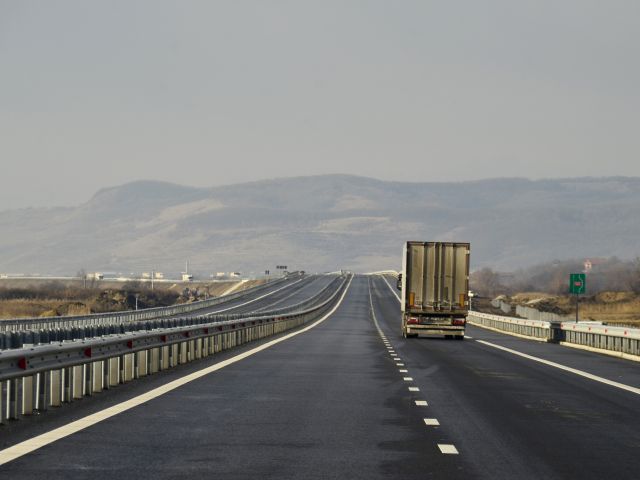 Fenechiu insistă să construiască autostrada Târgu Mureş-Iaşi, deşi compania de drumuri nu mai e în subordinea lui. Chinezii discută la Ministerul Transporturilor un PPP în Moldova