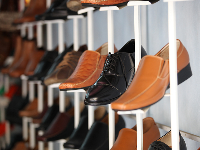 Rust Murmuring effect Pantofii “made in Romania” pe locul patru în topul celor mai scumpi din  lume. O pereche