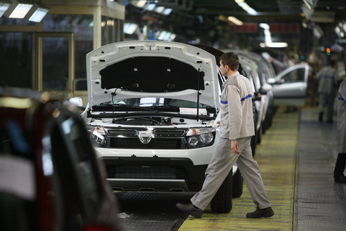 Cât câştigă Dacia pentru fiecare maşină produsă la Mioveni