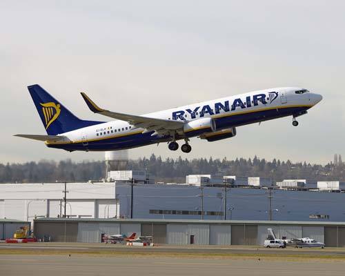 Ryanair se întoarce la Târgu Mureş doar cu publicitate pe banii municipalităţii