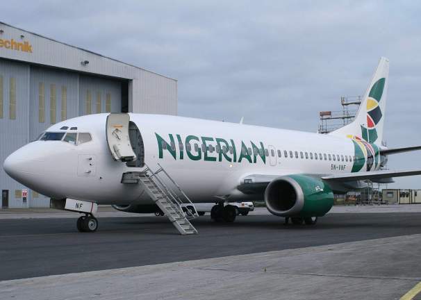 O româncă din Prahova şi-a cumpărat cu 100.000 de dolari un Boeing 737 abandonat de o companie nigeriană