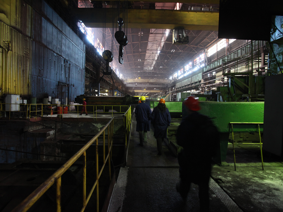 Protest spontan la ArcelorMittal Galaţi, după ce conducerea a anunţat că ar putea închide o uzină