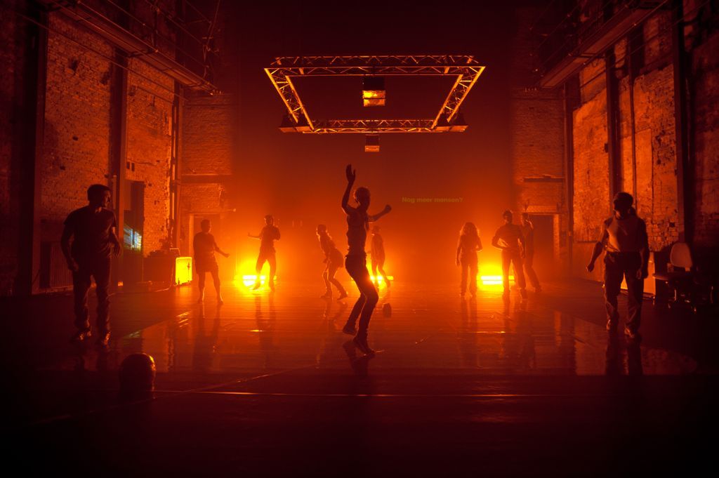 Temps d’images, adică teatru, dans, imagini video/ de Radu Constantinescu