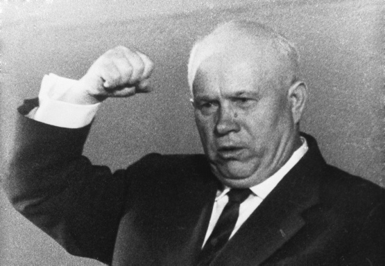 Biografii comentate (XXVI). Nikita Hrusciov, necioplitul care l-a demolat pe Stalin/ de Călin Hentea