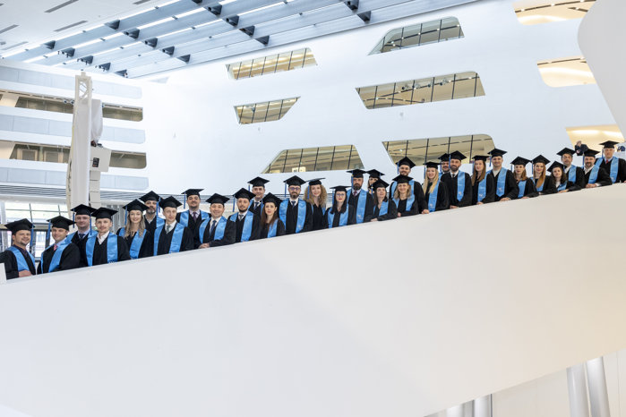 BURSE ZF Bucharest Executive MBA în valoare de 120.000 euro, oferite de Ziarul Financiar şi WU Executive Academy