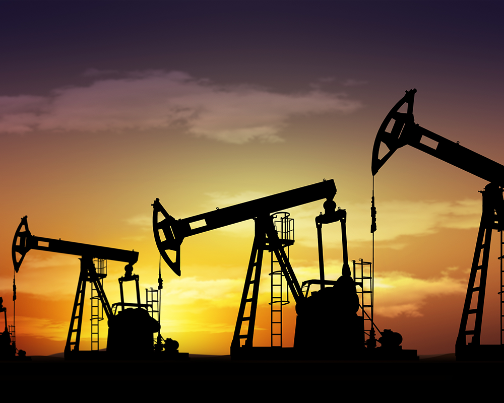(P) De ce merită să mai investim în petrol?