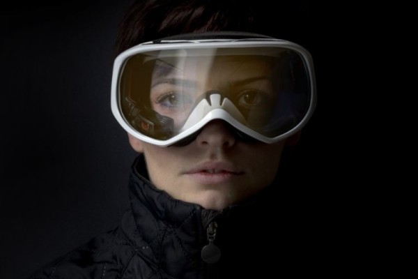 O nouă generaţie de ochelari de schi cu GPS au ajuns pe pârtie 